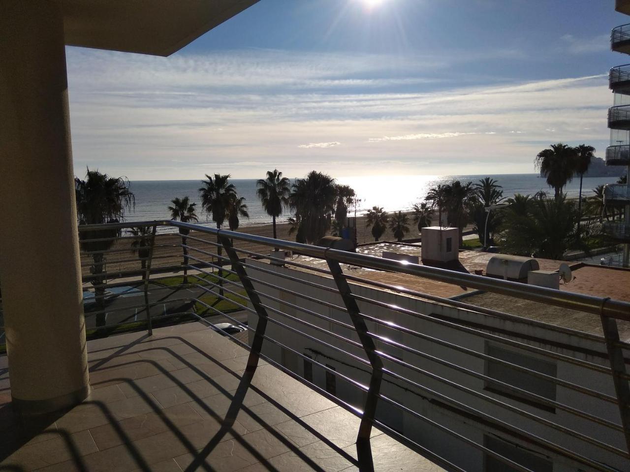 Apartamentos Deluxe Playa Norte Peniscola Luaran gambar