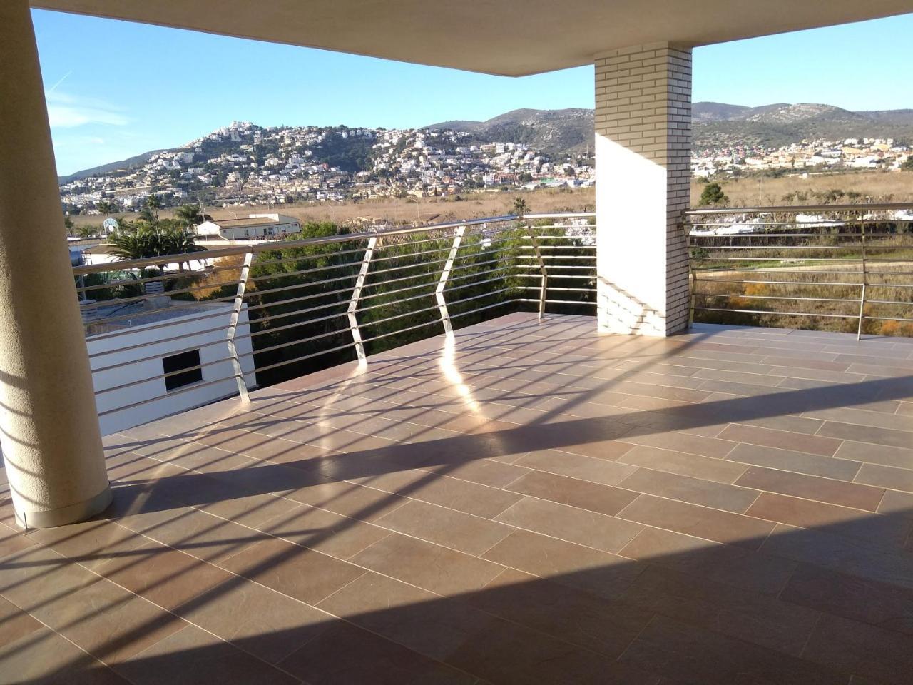 Apartamentos Deluxe Playa Norte Peniscola Luaran gambar